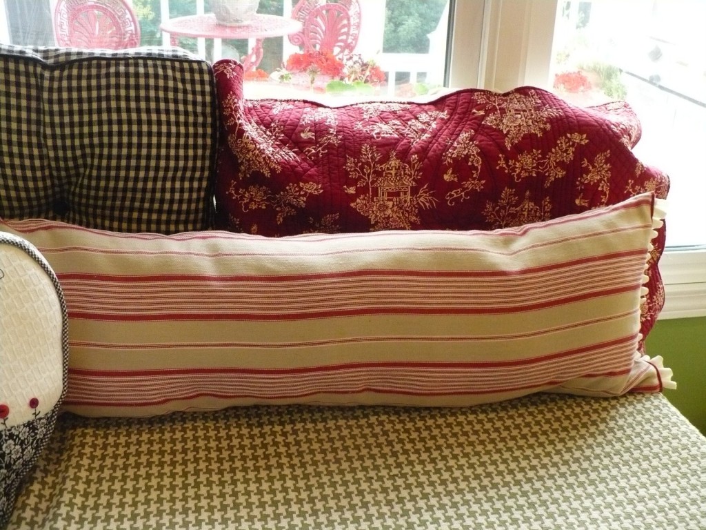 cottage style pillows