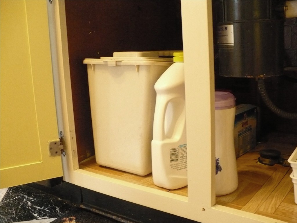 under sink compost bin