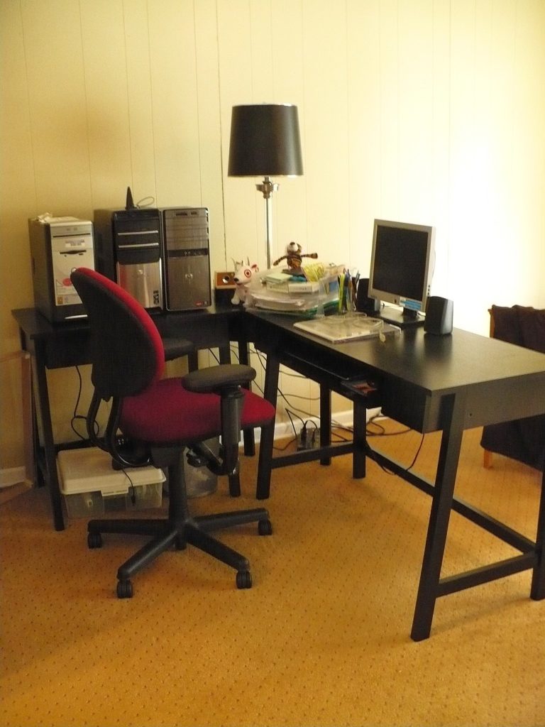 bargain desk from Office Max