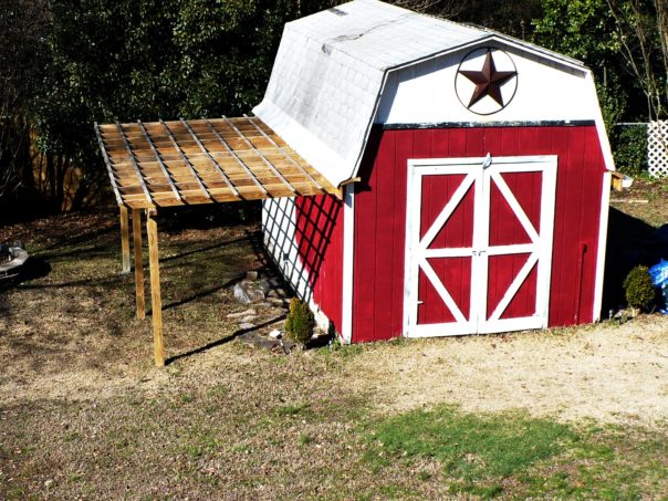 red and white barn