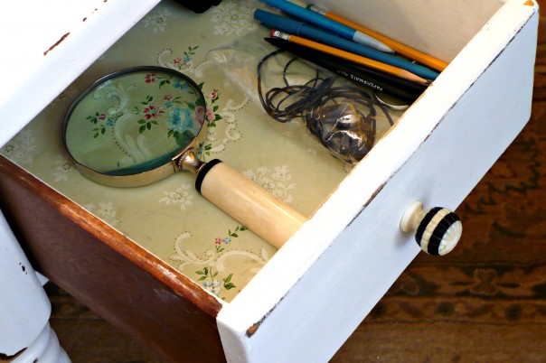 using vintage wallpaper to line a drawer