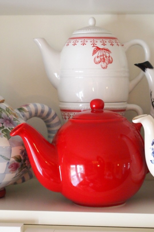 vintage cherry tea for one