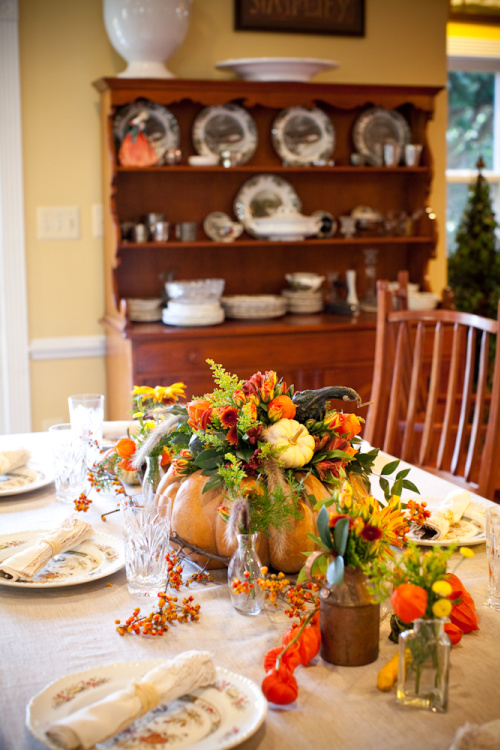 Floral Pumpkin Centerpiece- Transform your space with these inspired ideas for your Thanksgiving table. They are elegant, gorgeous, and easy to replicate, too! | #Thanksgiving #ThanksgivingCenterpiece #ThanksgivingDecor #ThanksgivingTable #ACultivatedNest