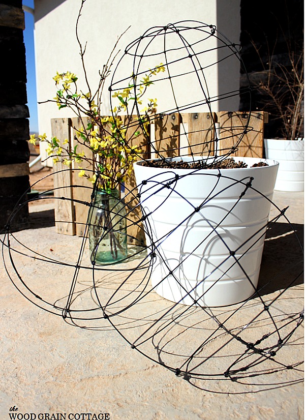 diy wire garden globes