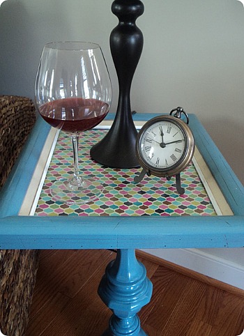 10 Creative Repurposed Picture Frame Projects: lamp-and-picture-frame-table