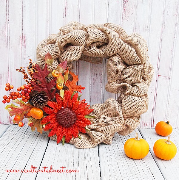 DIY fall burlap wreath, fall decorating ideas, DIY wreath, DIY home decor, fall home decor, easy fall crafts, burlap crafts
