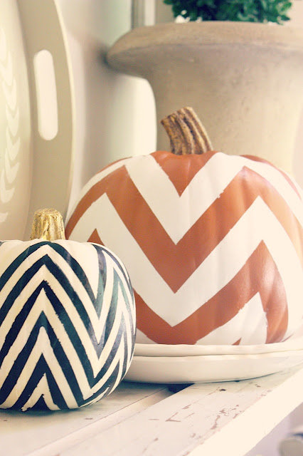 10 Stylish No Carve Pumpkin DIYs- A fun and easy way to decorate your home for fall on a budget, is with these 10 stylish no carve pumpkin decorating ideas! | #fallDecorating #fallPumpkins #craft #DIY #ACultivatedNest