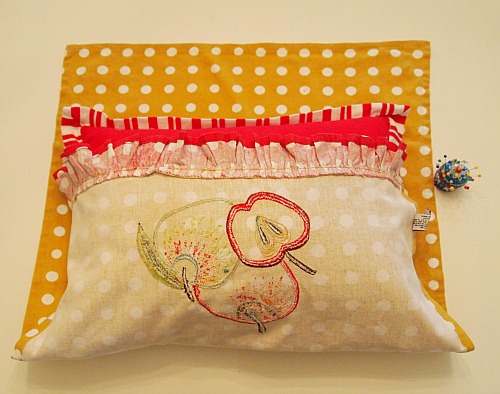 NO SEW DISH TOWEL PILLOW DIY - StoneGable