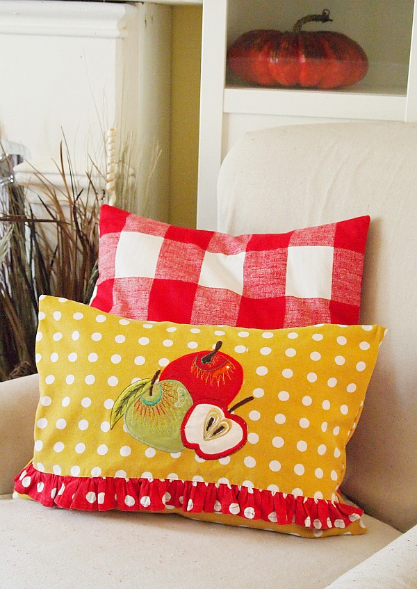 No Sew Easter Pillow Made of Kitchen Towels – Casa Watkins Living