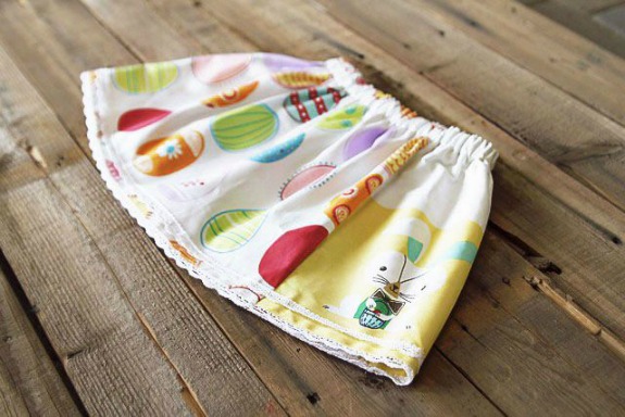 12 Gorgeous Upcycle Projects Made With Towels- These 12 gorgeous projects made with towels are easy, fun, and a great way to recycle material. These creative towel upcycling DIY projects are sure to inspire you! | sewing projects, upcycle old towels, #sewing #recycle #repurpose #diyProjects #ACultivatedNest