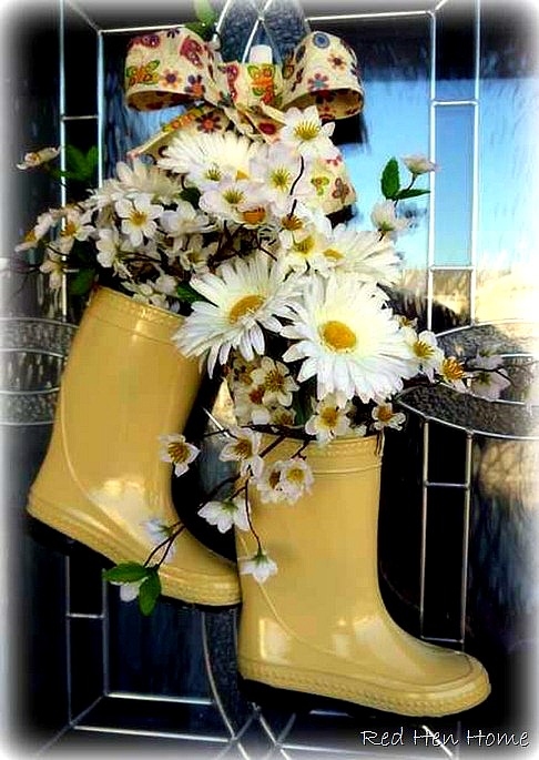 10 Adorable Rain Boot Flower Planters- These DIY rain boot planter ideas are a cute way to decorate for spring, and a great idea for repurposing old or out grown rubber boots! | #rainBoots #diyPlanter #flowerGardening #springDecorating #ACultivatedNest