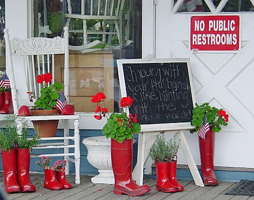 10 Adorable Rain Boot Planter DIYs- These DIY rain boot planter ideas are a cute way to decorate for spring, and a great idea for repurposing old or out grown rubber boots! | #rainBoots #diyPlanter #flowerGardening #springDecorating #ACultivatedNest