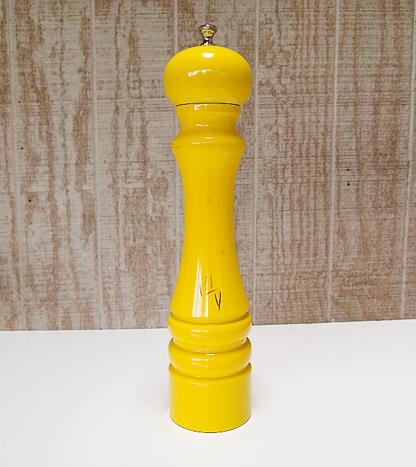 Thrifted Davis and Waddel pepper mill