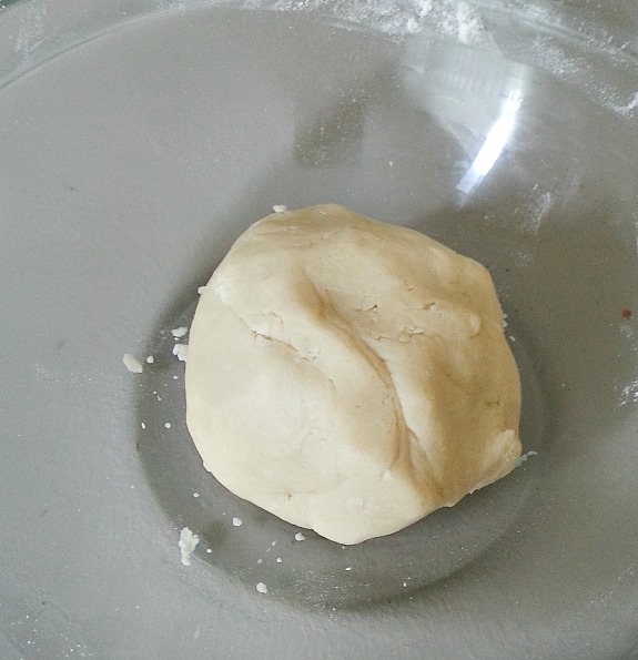 dough for rustic plum tart