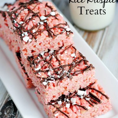 Super easy holiday dessert that everyone will love! Chocolate peppermint rice krispie treats