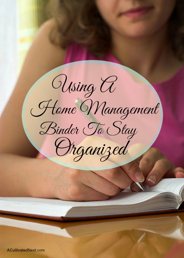  hur man gör en Home Management Binder-överväldigad av alla mail och dokument som du måste hålla ordning varje dag? De-clutter och de-stress ditt liv med en av dessa 10 praktiska sätt att organisera dina personliga papper! hem pappersarbete, organisera ideer, office organisation, papper organisera ideer, decluttering tips #organizingTips #decluttering # ACultivatedNest