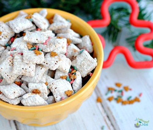 Gingerbread Puppy Chow Snack Mix