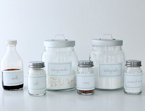 Organize Your Kitchen with Free Printable Labels- It's easy to organize your home if you have these free printable labels! Use them to organize your bins, baskets, jars and boxes and create a beautifully organized home! | organize your pantry, organize your linen closet, organize your food, organize your home office, organize your garage, #freePrintable #organizing #organization #organize #labels #printable #homeOrganization