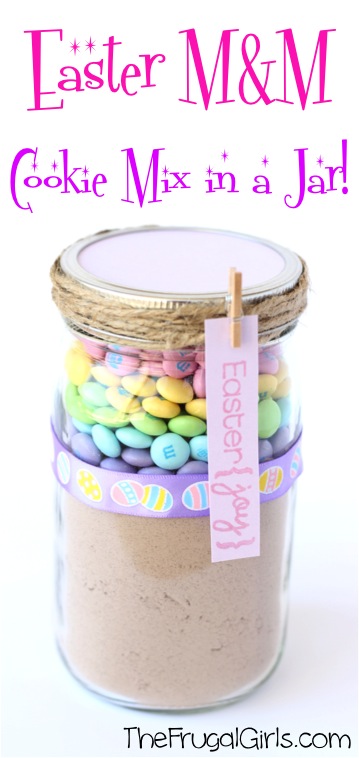 14 Cute Easter Desserts in a Jar- This year, make some delicious (and adorable) treats in jars to give as gifts for Easter, or to include in Easter baskets! | #foodGifts #easterRecipes #EasterBaskets #homemadeGifts #ACultivatedNest