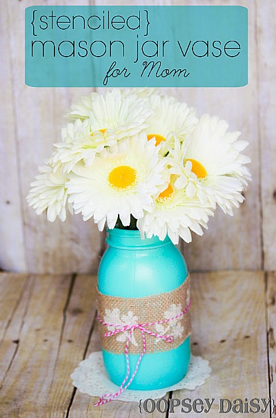 10 Awesome DIY Gifts for Mother's Day- Having a hard time thinking of what to get your mom for Mother's Day? Check out these awesome DIY Mother's Day gifts! | #mothersDay #diyGifts #homemadeGifts #mothersDayGifts #ACultivatedNest