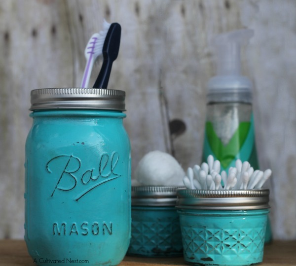 DIY Painted Mason Jar Bathroom Organizer