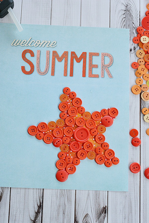 Starfish Welcome Summer Button Craft- Adding buttons | #freePrintable #diy #craft #summer #printable #decor #wallArt #buttonCraft #kidsCraft