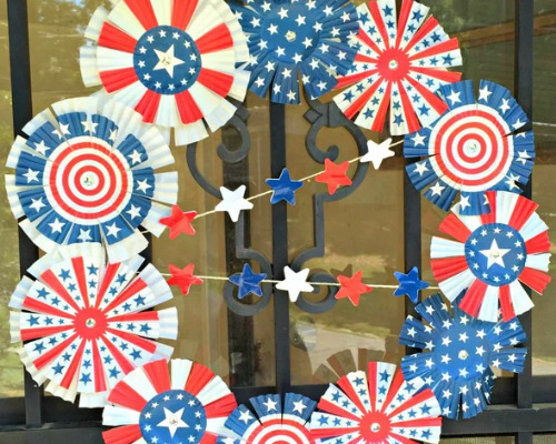 20 Cute Patriotic DIY Outdoor Decorations- These cute DIY patriotic outdoor decorations ideas will turn your ordinary yard or front porch into the festive place to be! | Fourth of July decorations, Memorial Day decorations, flag themed décor #FourthOfJuly #MemorialDay #DIY #patrioticDecor #ACultivatedNest