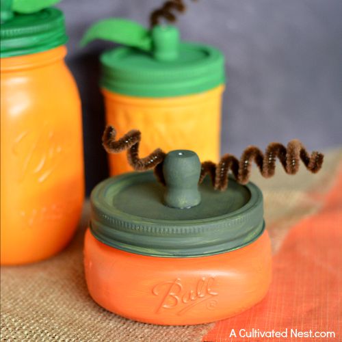 Cute fall Mason jar pumpkin craft