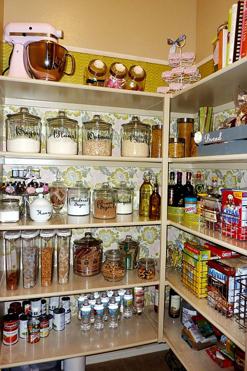 15 Pretty Pantry Organization Ideas- The perfect pantry is both functional, and beautiful. Check out these pretty pantry organization ideas to inspire your next pantry makeover! | #pantry #organization #organizingTips #kitchenOrganization #ACultivatedNest