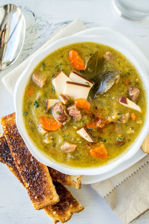 15 cozy and comforting slow cooker soups for fall- Split Pea Soup with Smoked Gouda