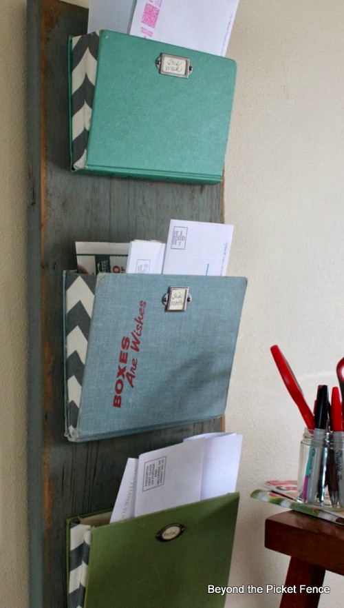 15 Handy Ways to Organize Your Personal Papers- Overwhelmed by all the mail and documents you have to keep organized every day? De-clutter and de-stress your life with one of these 10 handy ways to organize your personal papers! | home paperwork, organizing ideas, office organization, paper organizing ideas, decluttering tips #organizingTips #decluttering #organize #organization #ACultivatedNest