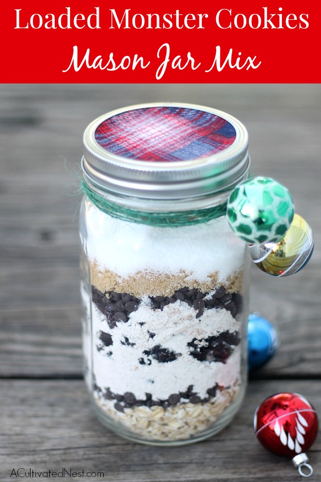 Loaded Monster Christmas Cookies Mason Jar Mix- This loaded monster cookies mix creates yummy cookies that are loaded with flavor! This makes a wonderful DIY Christmas gift! | homemade Christmas gift, make cookies from scratch, food gift in a jar, chocolate chips, baking, holiday #cookies