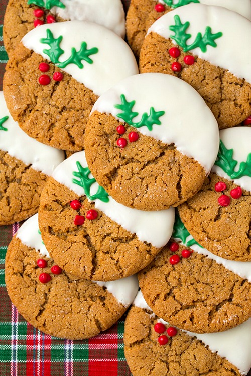 20 Yummy Cookie Recipes for Christmas- If you want a new Christmas cookie recipe to bake for your family or for a Christmas cookie exchange, then you'll love these yummy Christmas cookie recipes! | holiday dessert ideas, #ChristmasRecipes #ChristmasCookies #cookieRecipes #dessertRecipes #ACultivatedNest