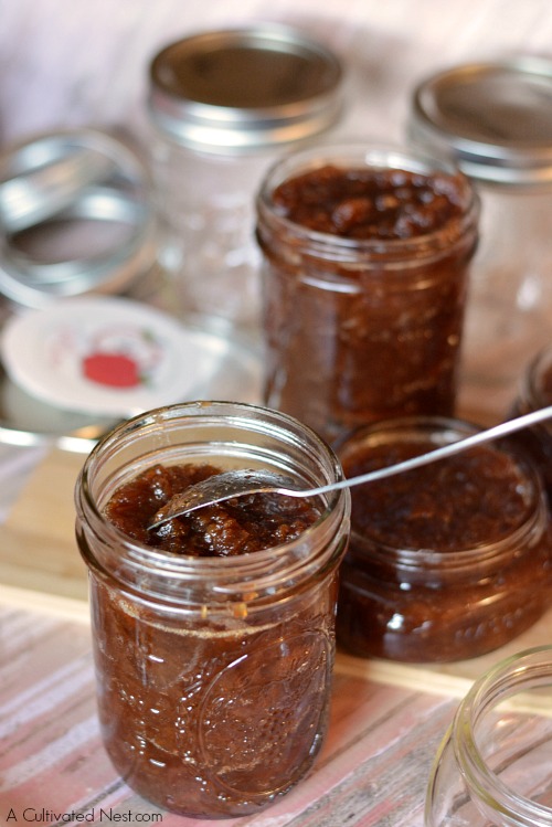 Homemade slow cooker apple butter with free labels