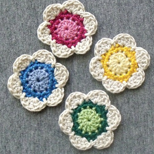 Little Crocheted Flowers