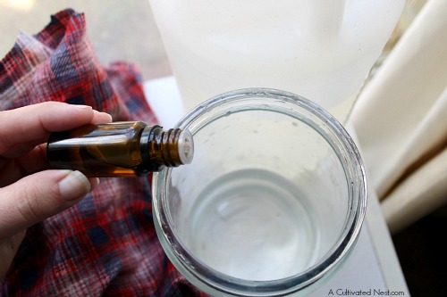 Homemade all-purpose cleaning wipes