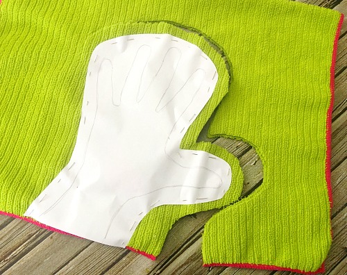 https://acultivatednest.com/wp-content/uploads/2016/04/diy-dish-washing-and-drying-mitt-cutting-towel.jpg