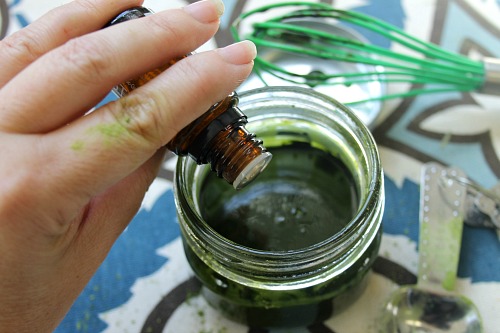 DIY Matcha tea face mask