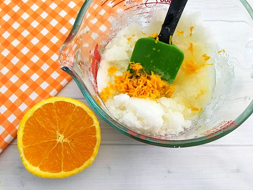 This homemade orange sugar scrub has such a lovely, bright, citrus scent! And the sweet orange essential oil in it is wonderful for your skin!