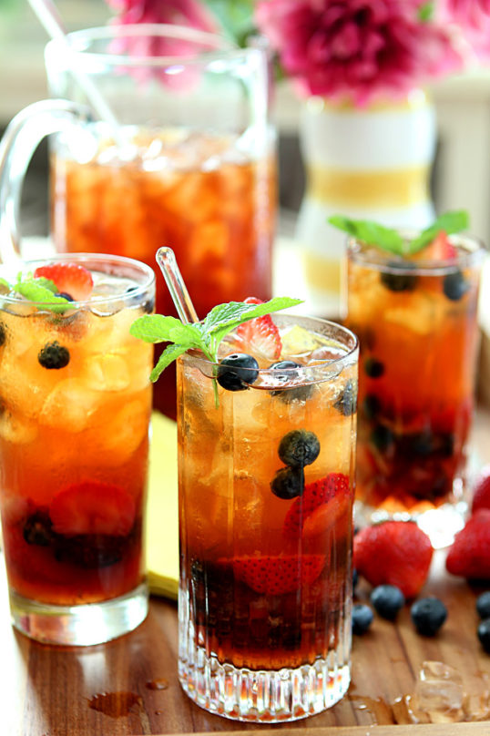 10 Refreshing Flavored Ice Tea Recipes - Very Berry Ice Tea With Mint Syrup