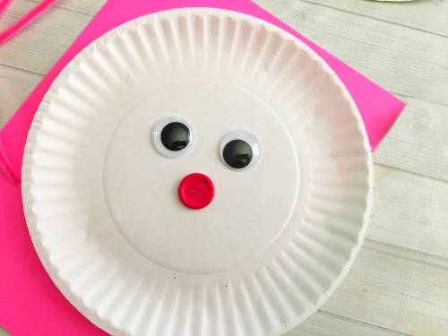 Cute Bunny Paper Plate Craft for Kids- Paper plate crafts are an inexpensive and fun way to keep kids busy! This spring, have your kids do this cute bunny paper plate craft! | rabbit, easy craft, #Easter #kidsCraft #DIY #kidsActivity