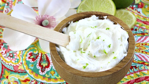 Coconut Lime Whipped Body Butter- This coconut lime whipped body butter is easy to make, smells wonderful, and leaves your skin feeling moisturized and soft! It'd be a great DIY gift! | homemade beauty product, homemade gift ideas, handmade gift, essential oil, coconut oil, whipped soufflé body butter, DIY, craft