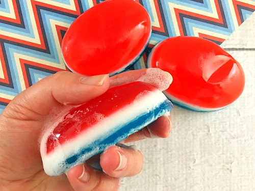 Red, White, and Blue Homemade Soap- It's easy to make your own moisturizing bar soap, colored and scented the way you like! Here's how I made this pretty red, white, and blue homemade soap! | DIY soap, soap making, soapmaking, Memorial Day, Fourth of July, Americana, diy gift ideas, hand soap, body soap, how to make your own bar soap