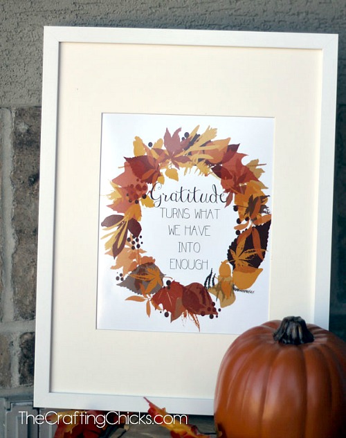 15 Gorgeous Fall Wall Art Printables- An easy and inexpensive way to decorate your home for fall is with free printables. Check out these 15 gorgeous fall wall art printables! | autumn, art print, leaf wreath printable, Thanksgiving printable, Halloween printable, #freePrintables