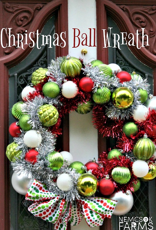 15 Easy Christmas Outdoor Decorating DIY Ideas- This Christmas, stay on budget and make your home look beautiful with these 15 easy DIY outdoor Christmas decorating ideas! | #Christmas #ChristmasDecor #ChristmasDIY #ChristmasDecorations #ACultivatedNest