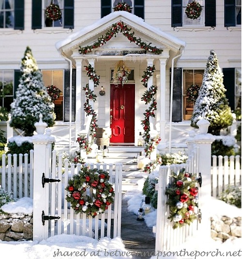 15 Easy DIY Outdoor Christmas Decorating Ideas- A Cultivated Nest