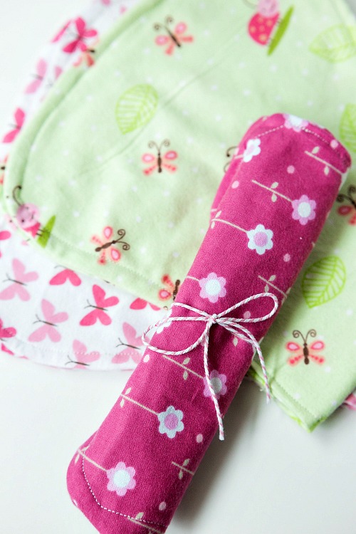 20 More Beginner Sewing Projects- Ever wanted to sew your own clothes, décor, or gifts but not known how to start? Check out these easy sewing projects for beginners! | #sewingProjects #sewing #beginnerSewing #DIY #AcultivatedNest