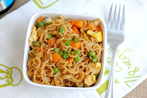 Quick + Easy Ramen Vegetable Stir Fry- Ramen can be used to make a healthy filling dish, if you know how to use it. Here's how to make a delicious ramen vegetable stir fry! It's so quick and easy to put it together, that it makes a great lunch or dinner for busy days! | veggies, healthy, noodles, #recipe #ramen #food #stirFry