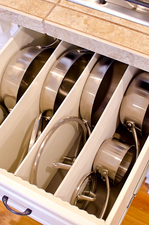 12 Time Saving Kitchen Organization Ideas- If you want to save time in your kitchen, it needs to be organized. Speed up your meal prep with these 12 time-saving kitchen organization ideas! These DIY projects will make it easier to find what you need in your kitchen, and can even give you some extra free space! | organizing, home organization, homemade organizer #organization #diy #organize #kitchen