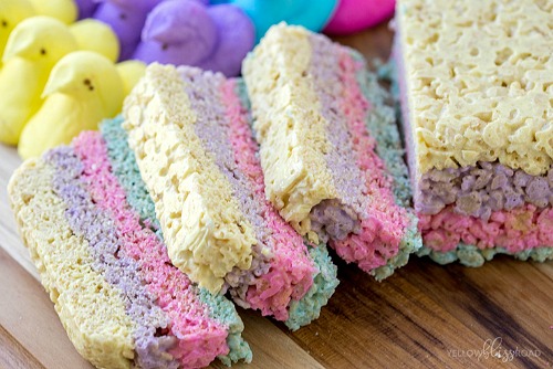 15 Easter Desserts to Make with Peeps- A fun and festive way to make delicious Easter recipes is by using Peeps! If you're a fan of Peeps chicks or bunnies, then you have to check out these 15 Easter desserts to make with Peeps! | ways to use extra Peeps, Easter treats, Easter snacks, colorful Easter desserts, bunny, sweet, food #Easter #Peeps #dessert #recipe
